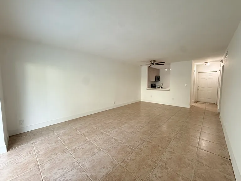 6711 N Kendall Dr #505 — Photo 4