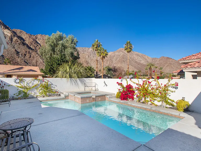 51880 Avenida Madero #51880 — Photo 3