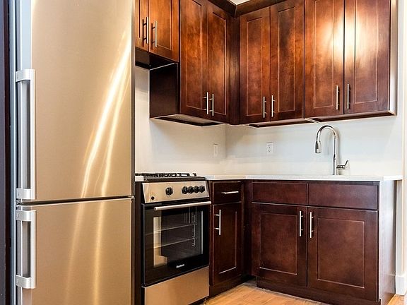 2nd image of 285 Irving Ave APT 3L