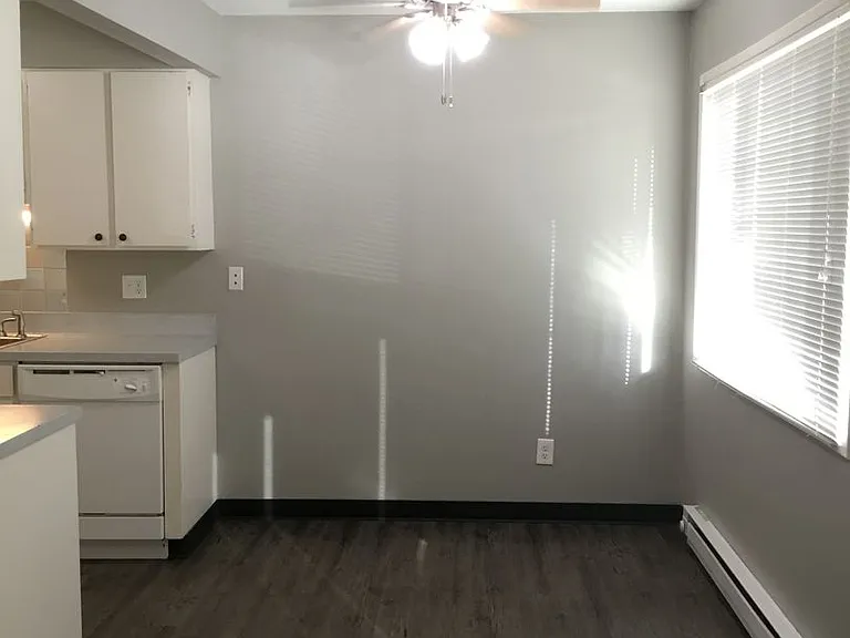 Taylor Place Apartments II — Photo 18
