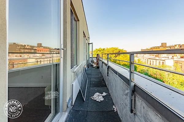 Rented by MySpaceNYC | media 10