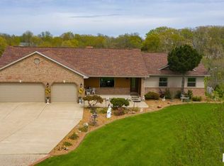 16500 Setter Ln, Petersburg, IL 62675