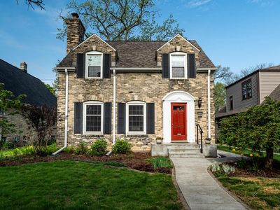 3325 South 35th STREET, Milwaukee, WI, 53215