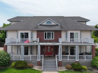 8217 Mansion Hill Ave APT 3, Madison, WI 53719