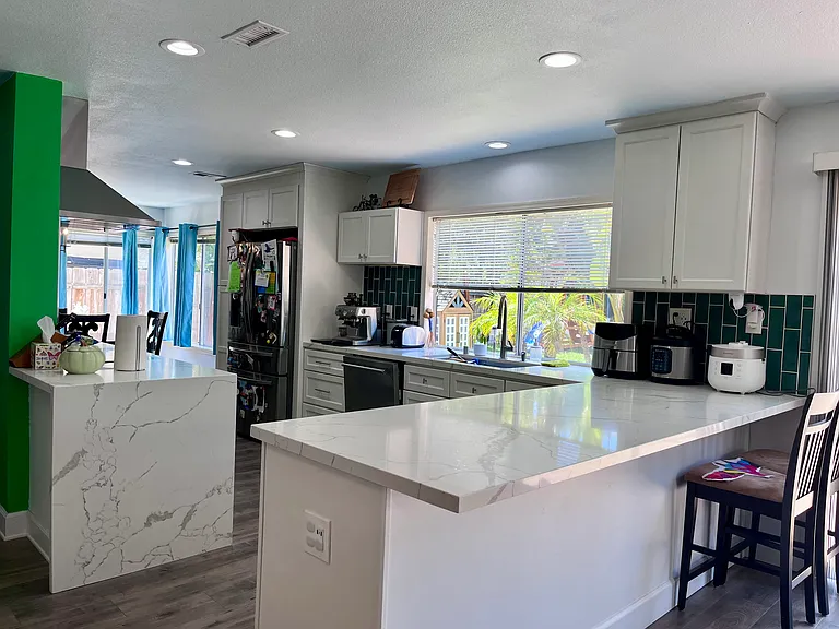 10056 Riverhead Dr — Photo 2