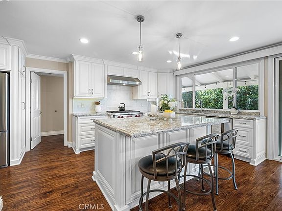 3rd image of 1719 Pecos Riv