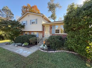 9514 Plumwood Rd, Louisville, KY 40291
