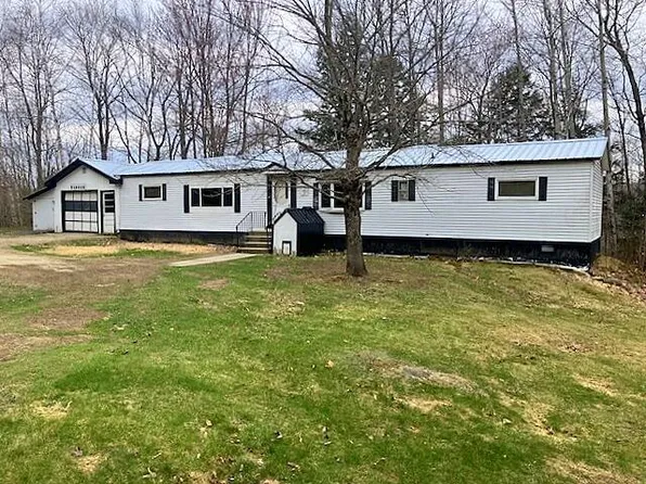 48 Farrington Road, Jay, ME 04239