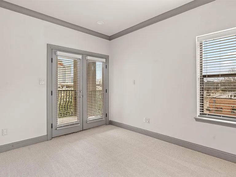 3142 Ross Ave #7 — Photo 13