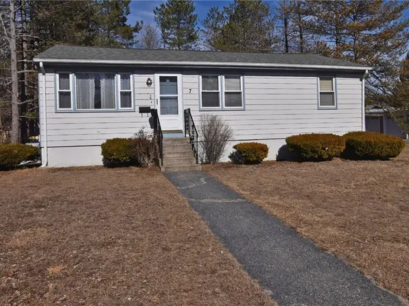 7 Thornton Ave, Smithfield, RI 02917