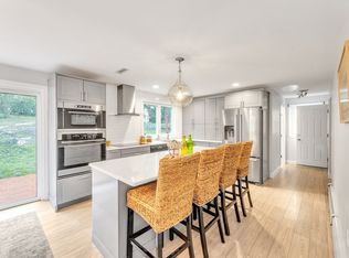 59 Stearns Rd, West Roxbury, MA 02132