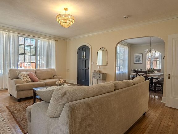 4th image of 3334 Buckner Ln
