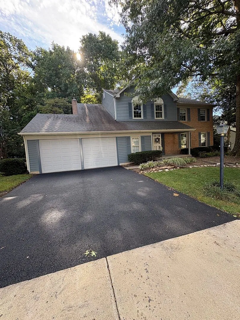 Four Bedroom Home in Secluded Neighborhood Off Franconia/Springfield Pkwy — Photo 1
