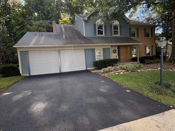 7421 Silver Pine Dr, Springfield, VA 22153