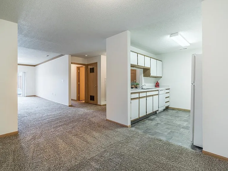 Northbrook Apartments — Photo 243