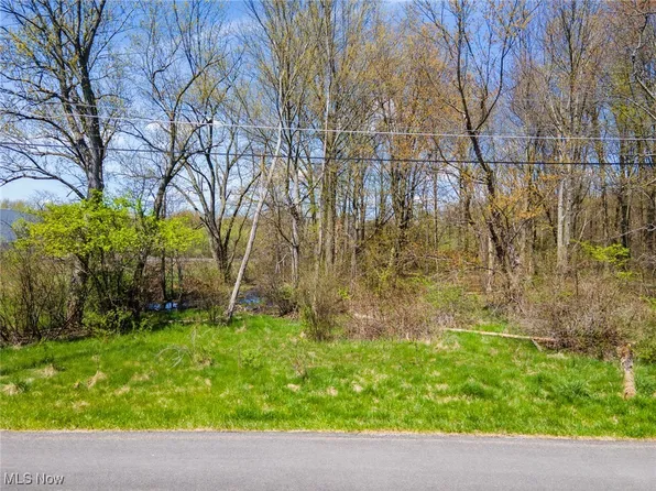 Madonda St, Youngstown, OH 44512