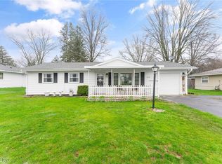 4550 Warwick Dr N, Canfield, OH