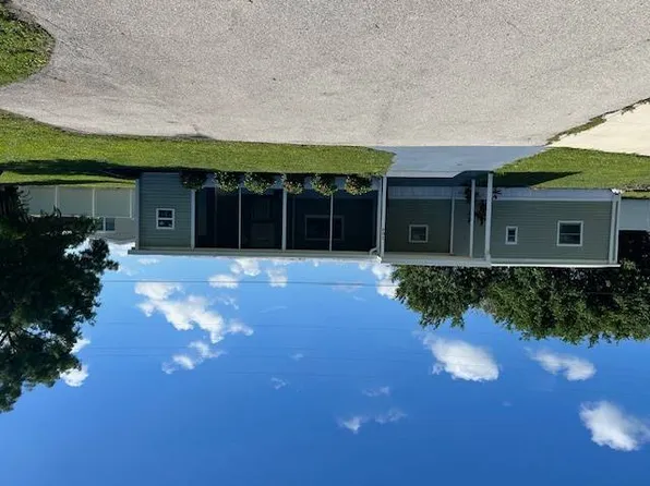 204 Seagrape Ct, Naples, FL 34110