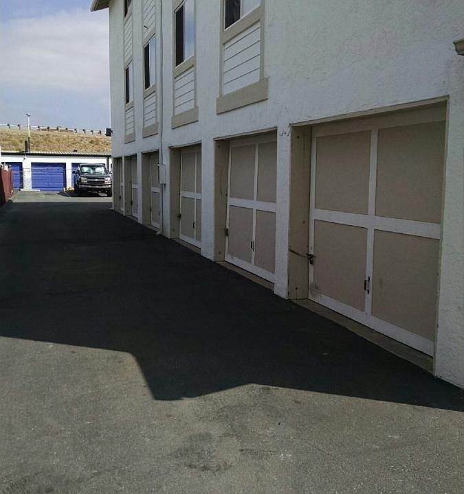 1st image of 12356 Lakeshore Dr APT 2