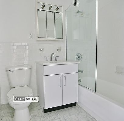 5th image of 219 E 69th St APT 1B