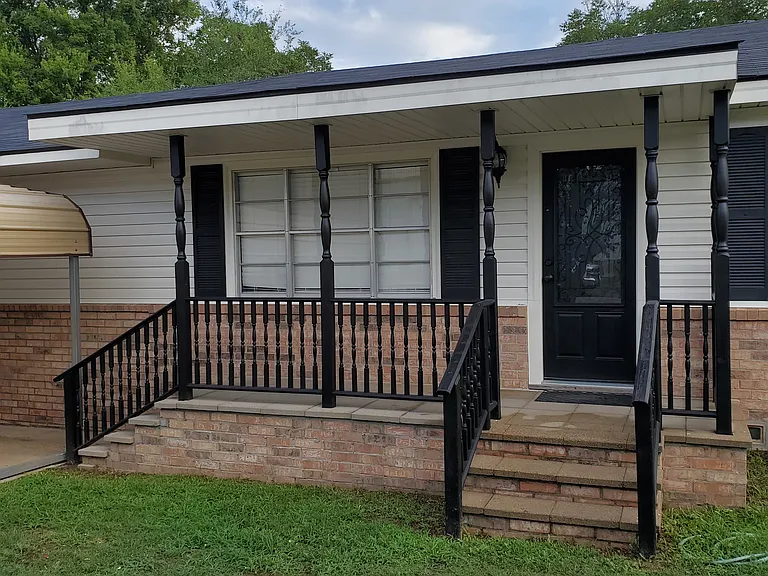 103 Sherry Dr — Photo 2