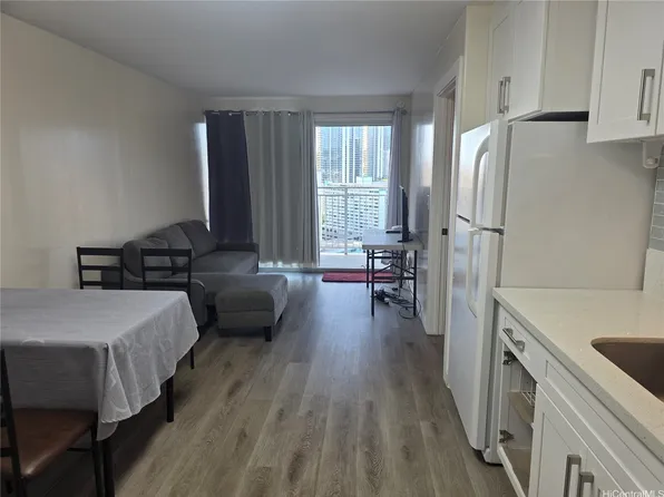 1655 Makaloa St APT 2204, Honolulu, HI 96814