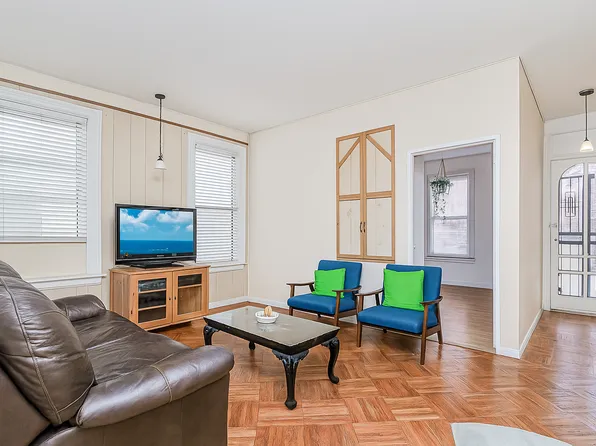 2321 East 24th Street image 2 of 29