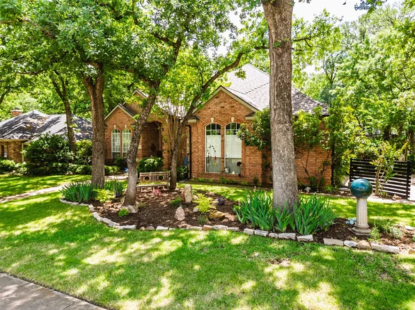 1404 Circle Ln, Bedford, TX 76022