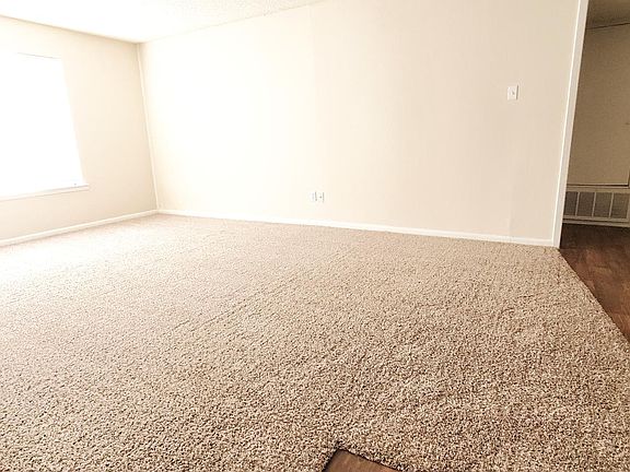 5th image of 1612 Avenue O #10B