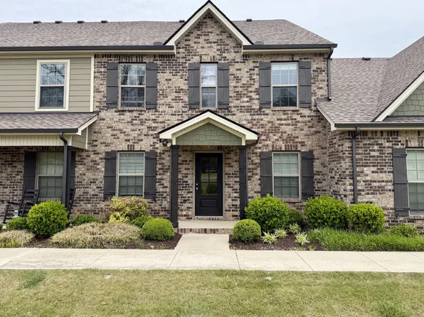 5628 Maples Retreat Dr, Murfreesboro, TN 37127