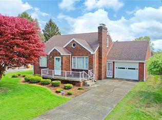 467 Blossom Ave, Campbell, OH