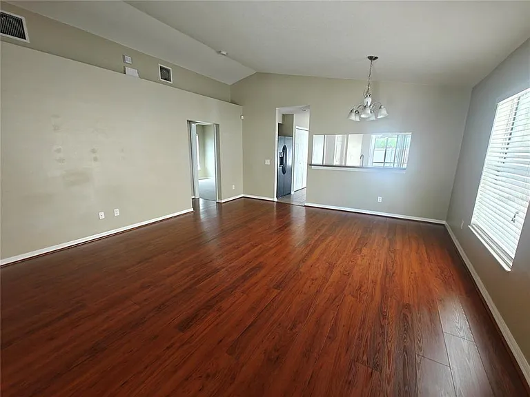 8225 Summer Wood Ln — Photo 4