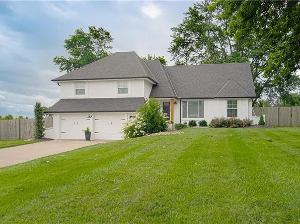 3705 W 213th Ter, Bucyrus, KS 66013