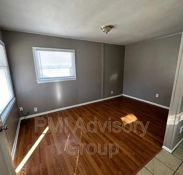 308 Chestnut St #11 — Photo 4