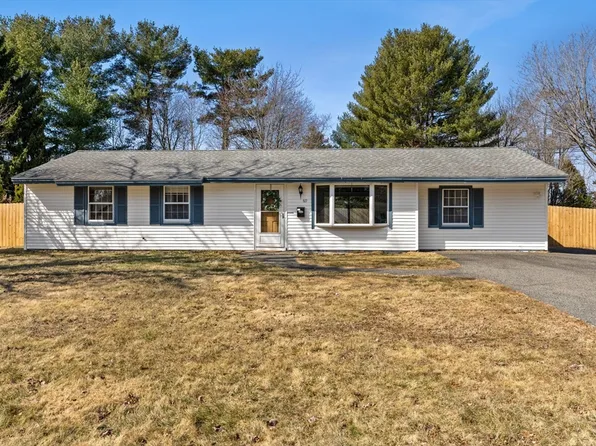 69 Glenwood Dr, Swansea, MA 02777
