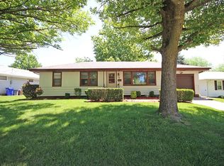 64 Colorado Dr, Decatur, IL 62526