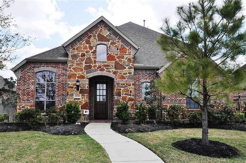 1st image of 25503 Springwood Lake Dr