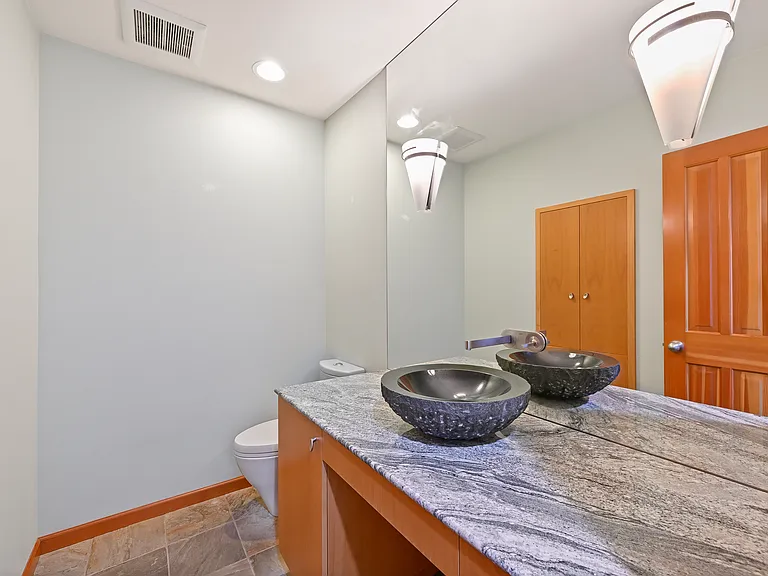 Guest 1/2 bathroom on first floor