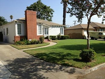 1st image of 1084 W 24th St