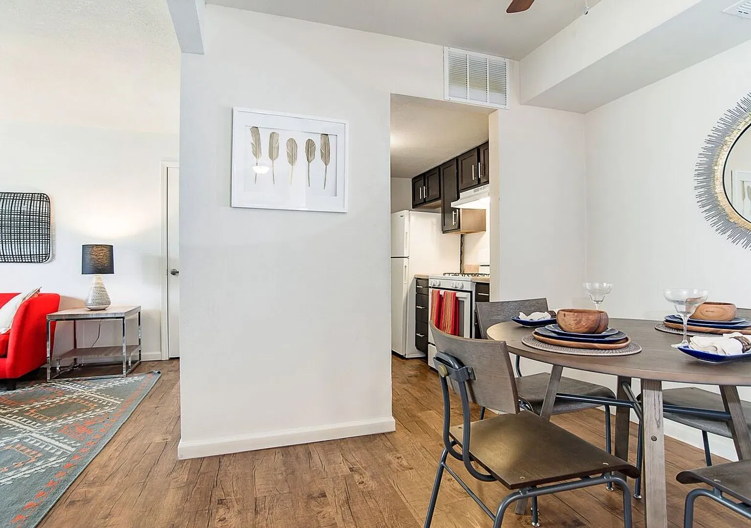 Villa Del Sol Apartments — Photo 3