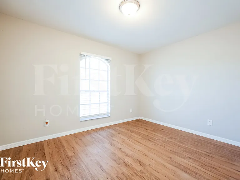 1822 NW Embers Ter — Photo 13