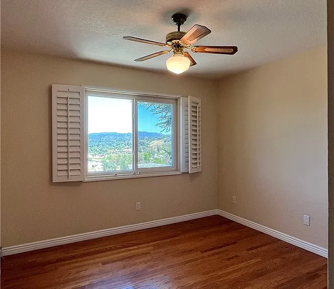 24574 Indian Hill Ln — Photo 11