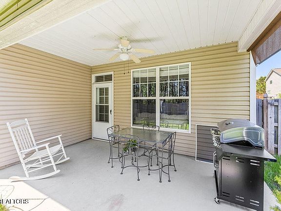 4th image of 2422 Ancient Oak Ln
