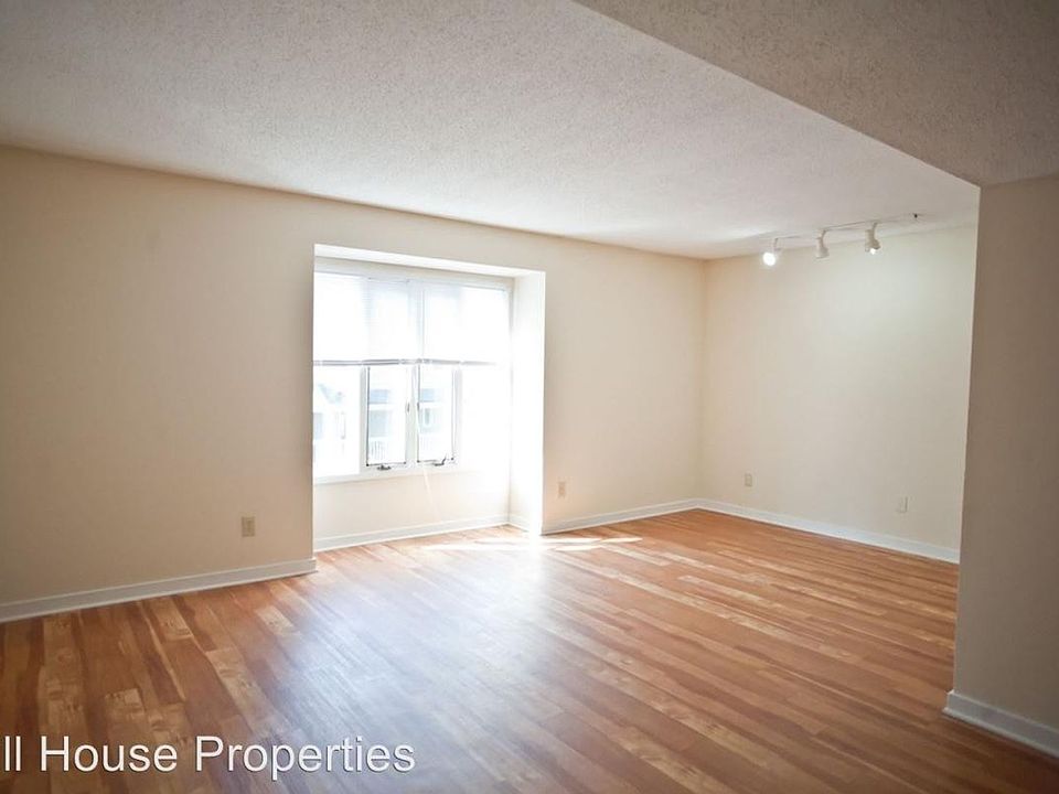 2nd image of 714 Martin Luther King Junior Boulevard Ml #C-b2