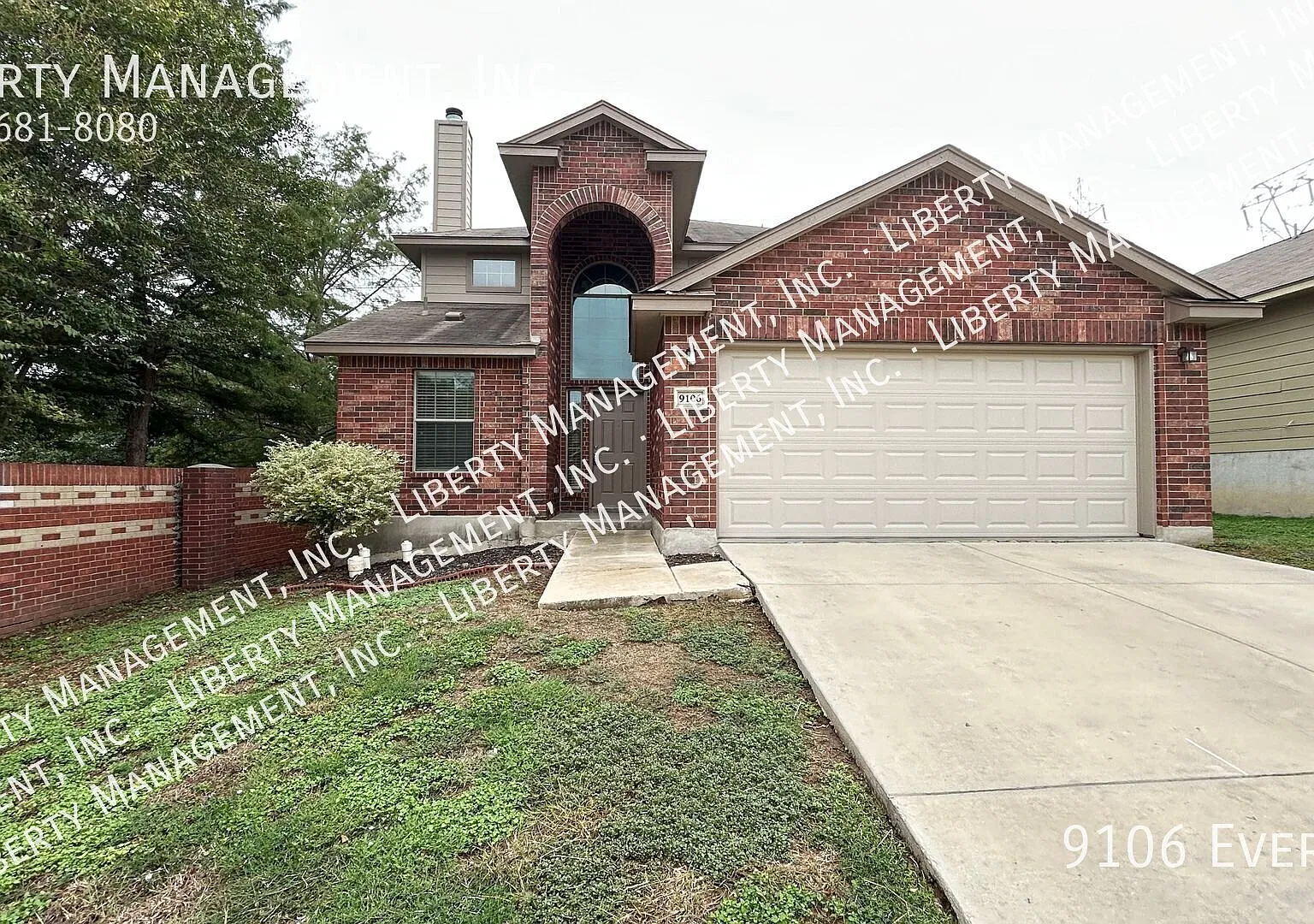 Spacious 4 Bedroom, 2.5 Bath Home — Photo 1