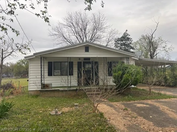 505 Logan St, Wister, OK 74966