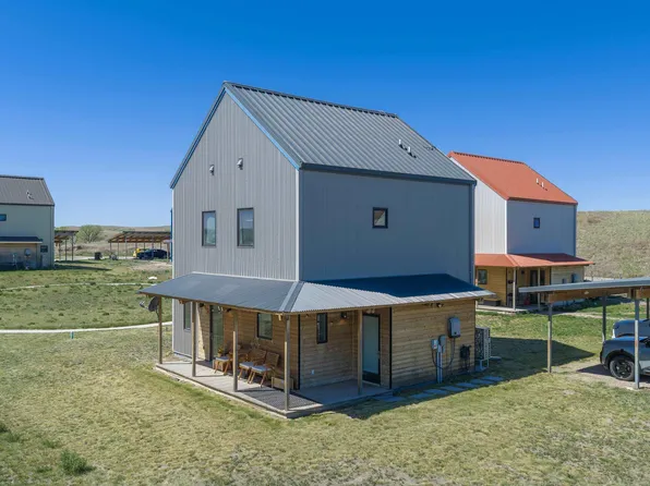 310 Mahpiya Iyapato Ln, Porcupine, SD 57772
