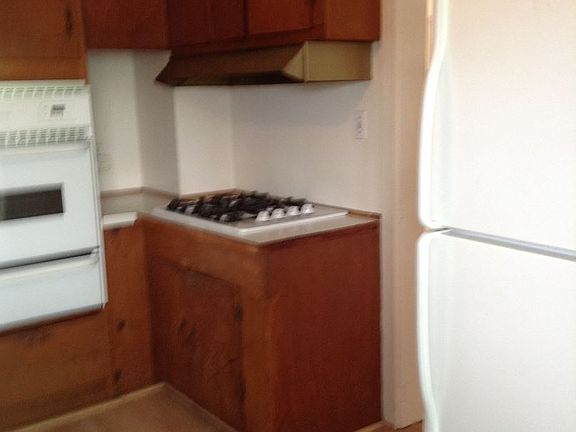 3rd image of 102 Stanford St