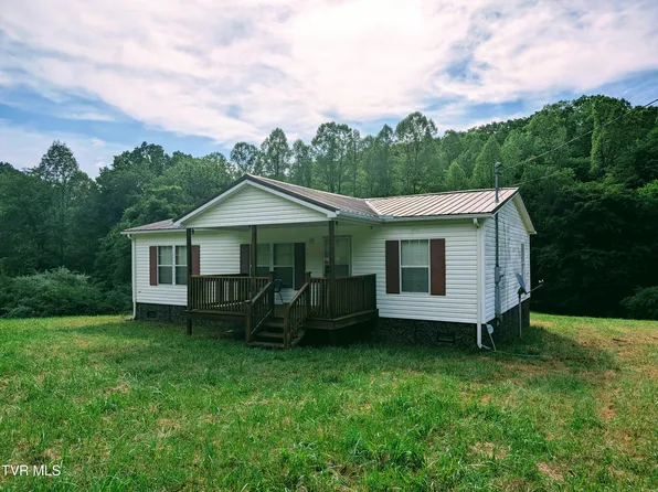 340 Stanley Farm Dr, Clintwood, VA 24228