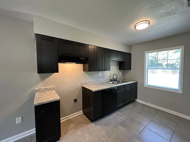 5275 Bradcliff St — Photo 4